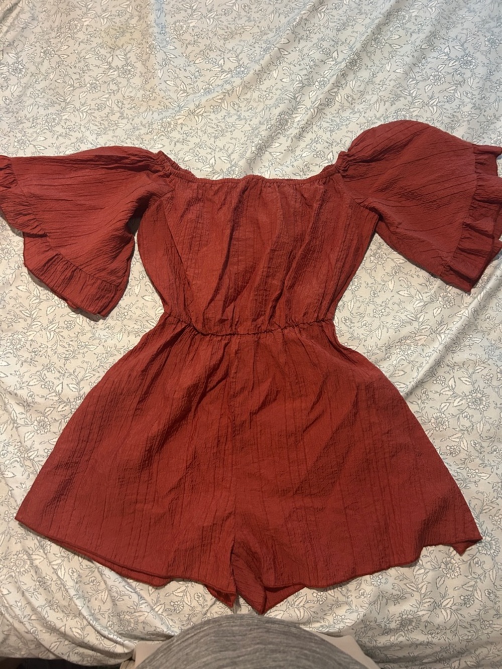 Off-Shoulder Rust Red Romper with Ruffled Sleeves
